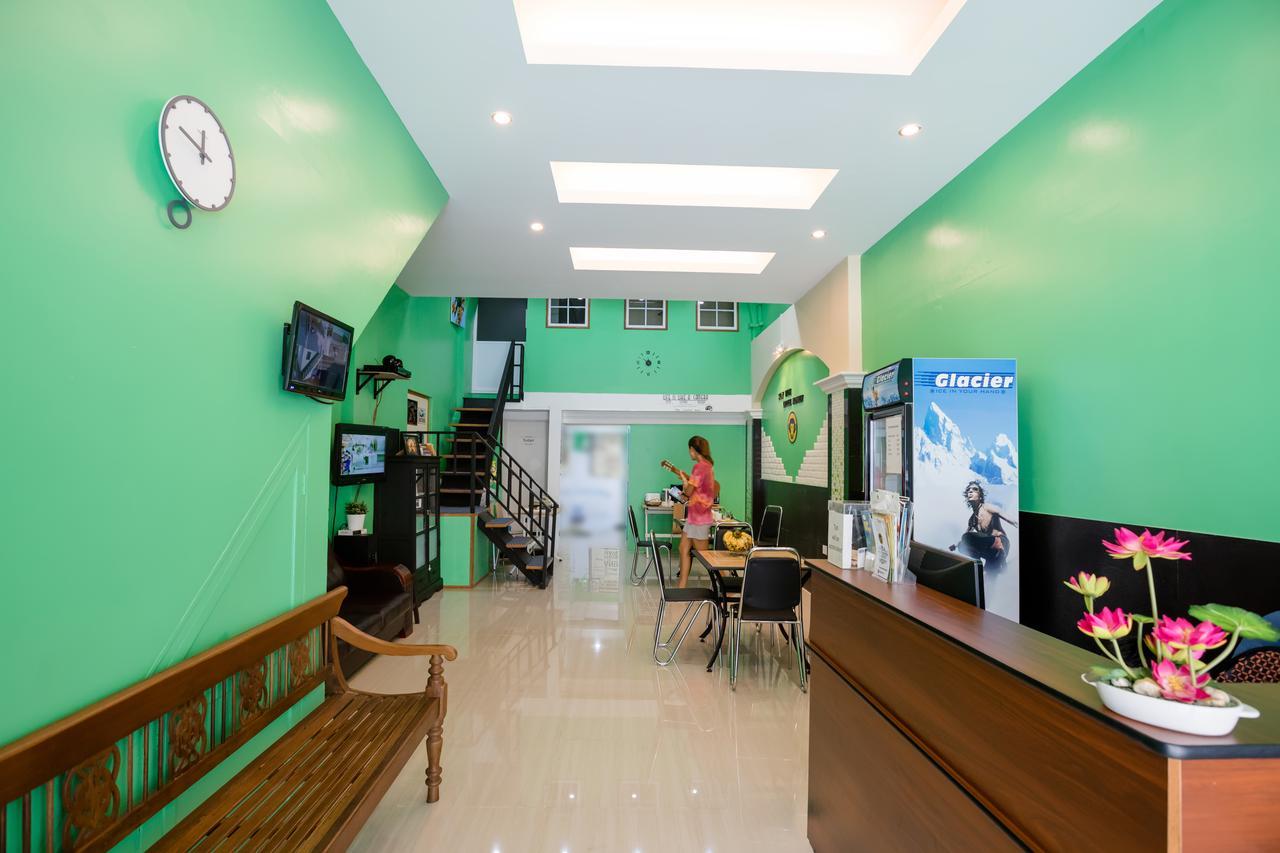 Little Monkey Hostel Янгон Экстерьер фото